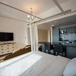 Jebel Sifah Studio Apartment With Pool View